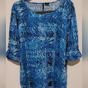New Direction Blue Mulit Color Abstract Artsy Top Work Or Play Feminine Vacation